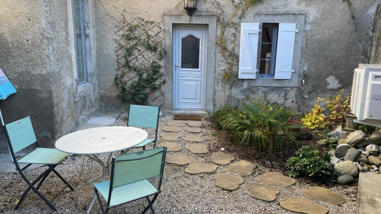 Gite Le Layris Apartment Campan Exterior photo